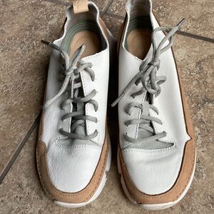 Clarks White and Tan Women's Sneakers